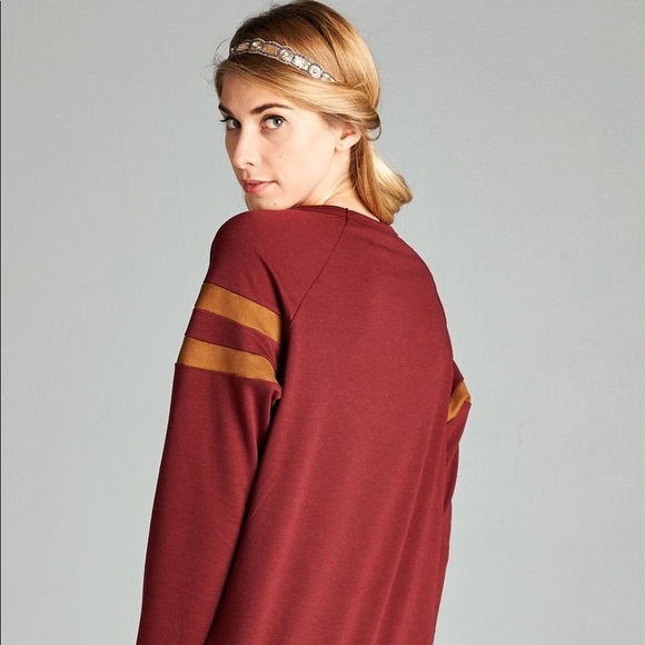 Burgundy women’s deer patch top - Picture 2 of 2